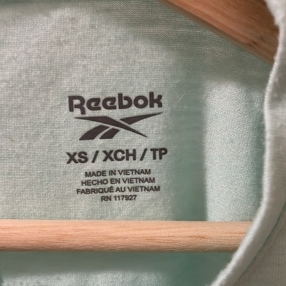 XS Reebok open back muscle tank - Picture 3 of 3